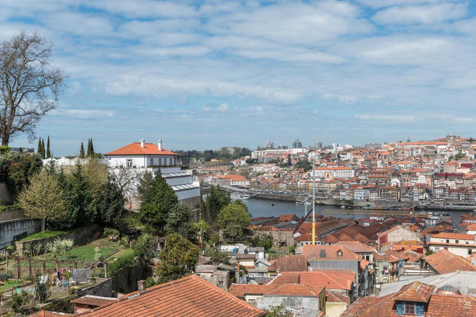 Guestready - Spacious Modern Stay In Porto Vila Nova de Gaia Exterior foto